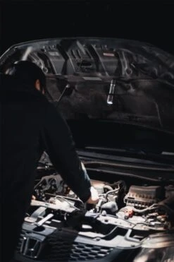 Nebo Newton 500 Waterproof Torch -Outdoor Gear Store eneb0014 7 fullsize